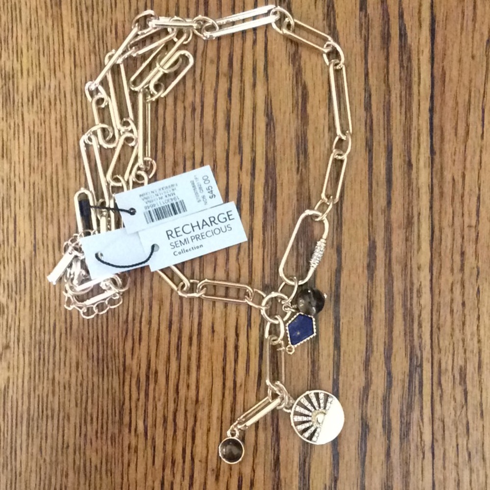 White House black market necklace NWT